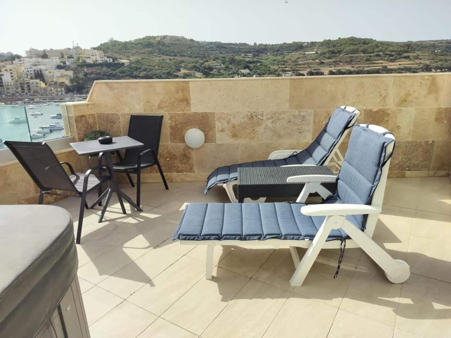 Dearborn Seafront Apartment St. Paul's Bay Exterior photo