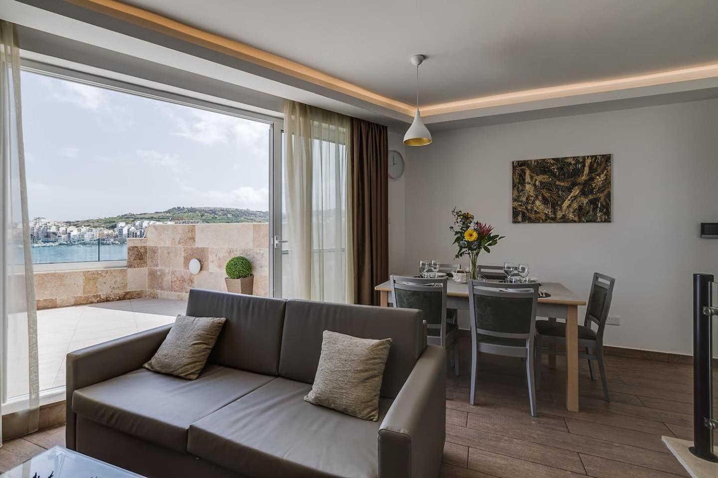 Dearborn Seafront Apartment St. Paul's Bay Exterior photo